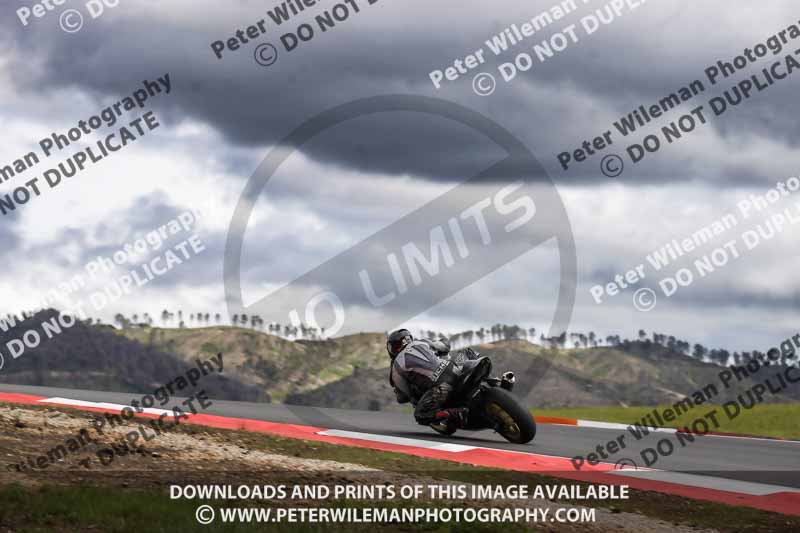 cadwell no limits trackday;cadwell park;cadwell park photographs;cadwell trackday photographs;enduro digital images;event digital images;eventdigitalimages;navarra;no limits trackdays;peter wileman photography;racing digital images;trackday digital images;trackday photos